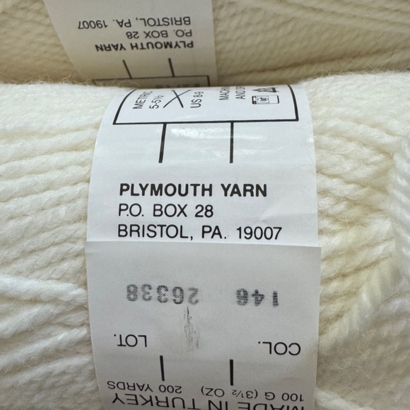 Set of 4 Skeins of Plymouth Encore Knitting Worsted Weight Yarn Off White - Picture 7 of 7